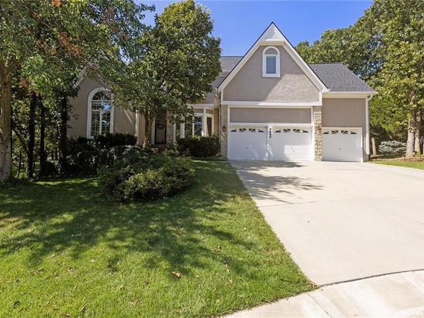 7560 Eicher Drive, Shawnee, KS 66217
