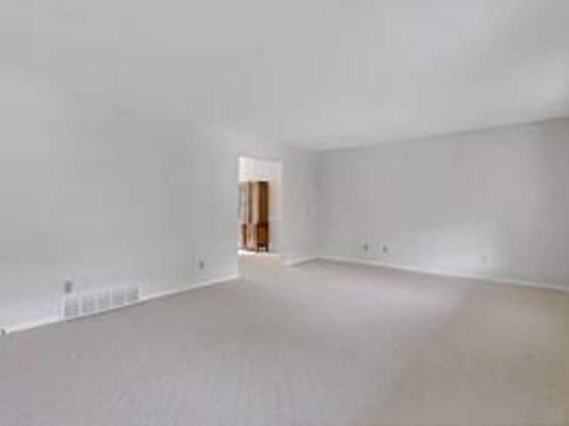 1755 Stonewall Drive, Newark, OH 43055 Photo 10