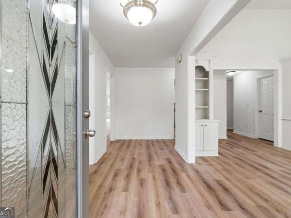985 Waldwick Drive, Lawrenceville, GA 30045