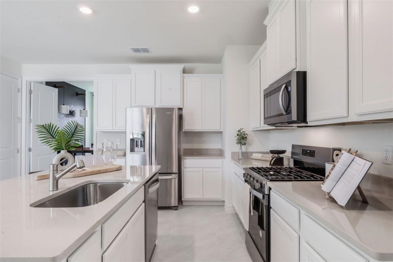 2281 Hamden Way , Mount Dora, FL 32757 Photo