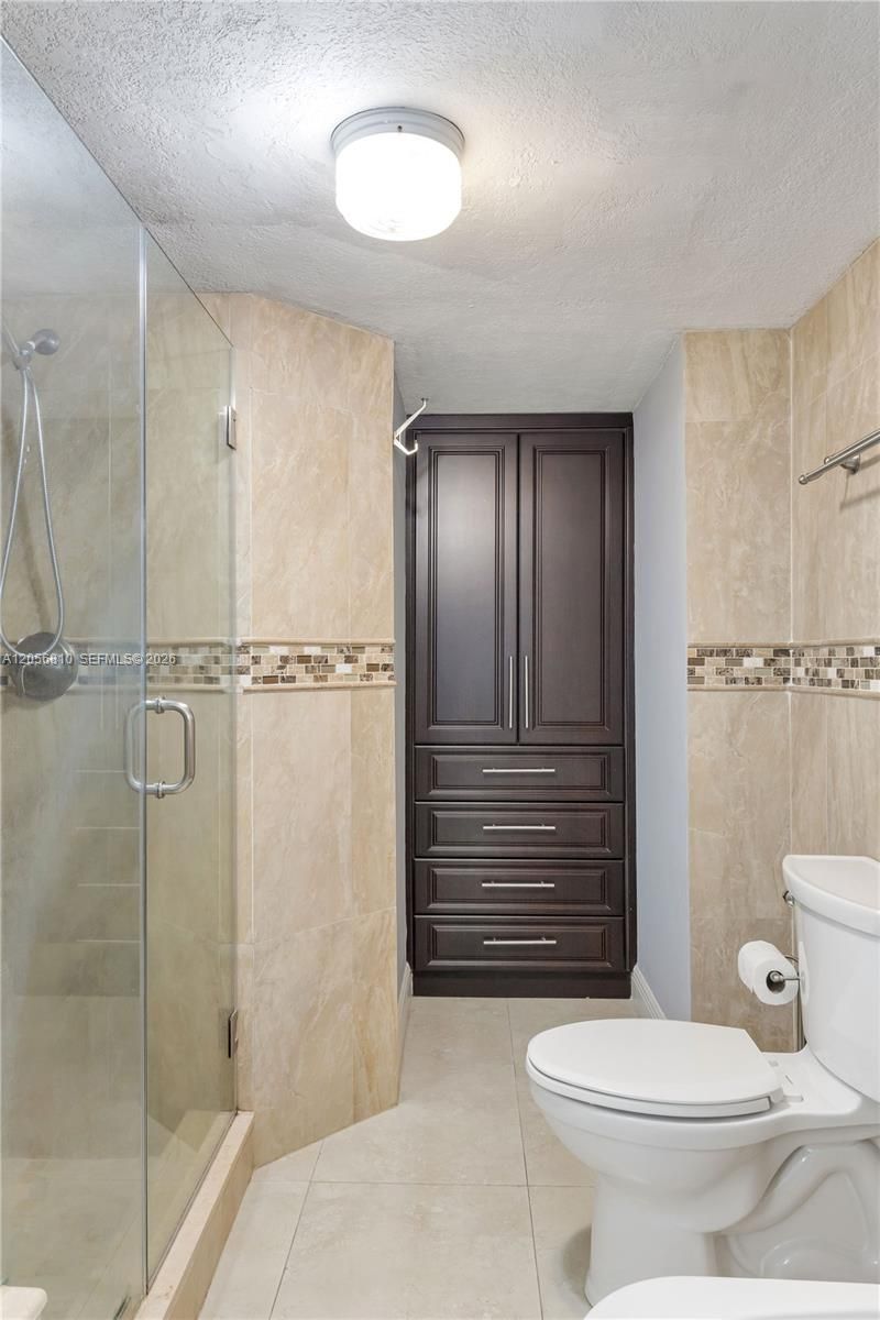 6061 Collins Ave, Unit 15D, Miami Beach, FL 33140 Photo