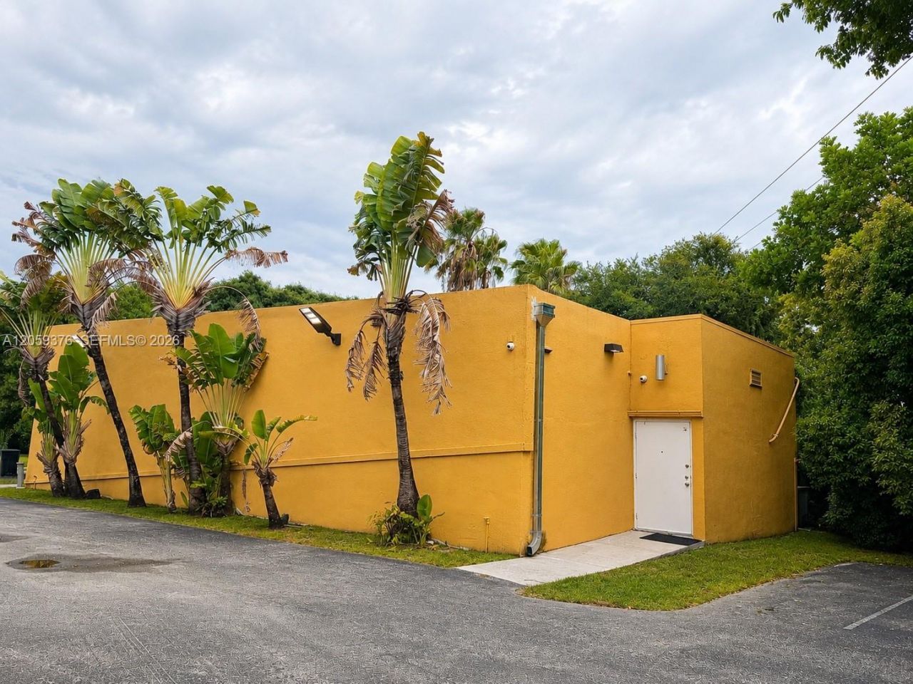 1840 NE 153rd St , North Miami Beach, FL 33162 Photo