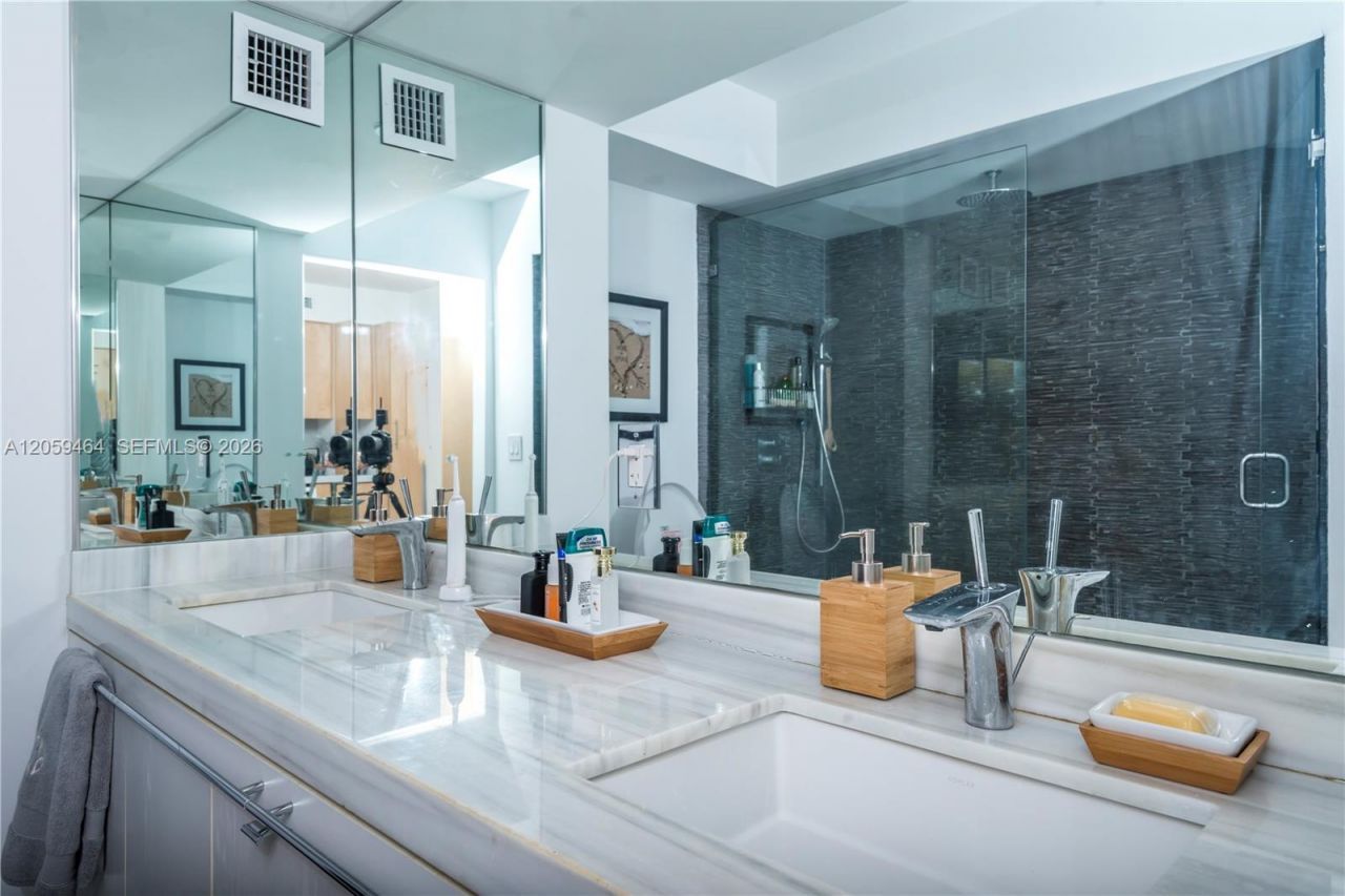 11 Island Ave, Unit 1004, Miami Beach, FL 33139 Photo