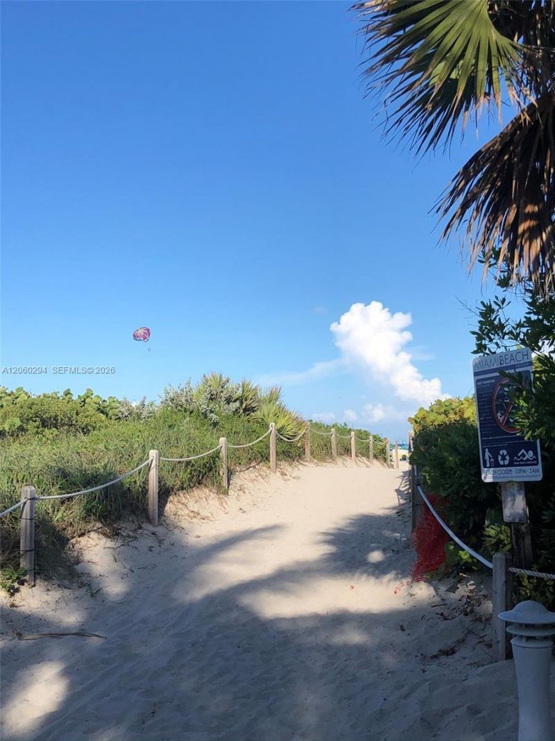 158 Ocean Dr , Unit 206, Miami Beach, FL 33139 Photo