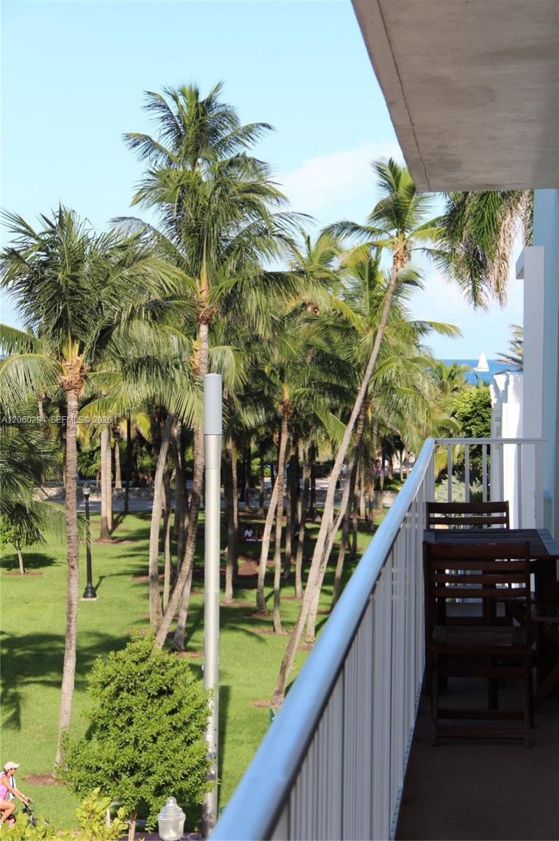 158 Ocean Dr , Unit 206, Miami Beach, FL 33139 Photo