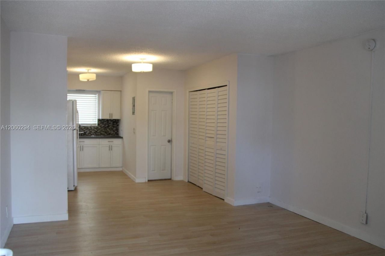 158 Ocean Dr , Unit 206, Miami Beach, FL 33139 Photo