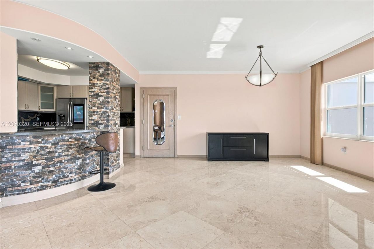 500 Bayview Dr, Unit 2121, Sunny Isles Beach, FL 33160 Photo