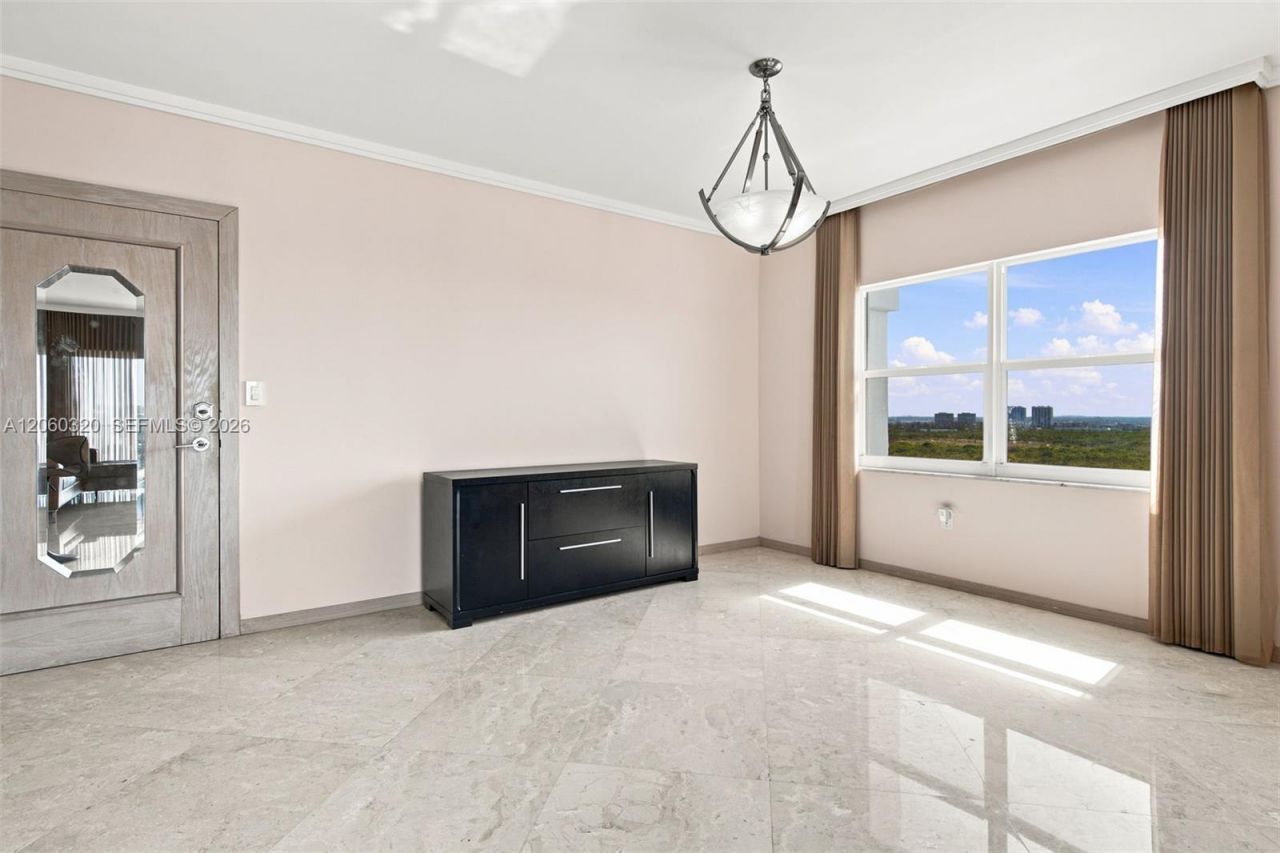 500 Bayview Dr, Unit 2121, Sunny Isles Beach, FL 33160 Photo