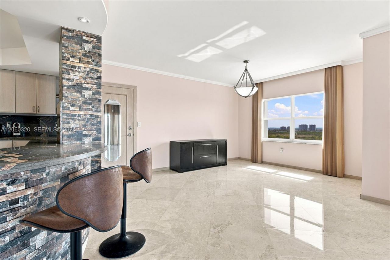 500 Bayview Dr, Unit 2121, Sunny Isles Beach, FL 33160 Photo