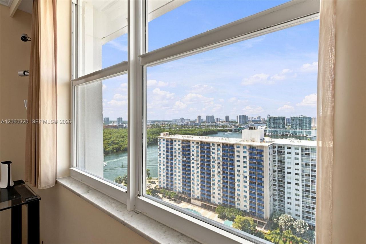 500 Bayview Dr, Unit 2121, Sunny Isles Beach, FL 33160 Photo