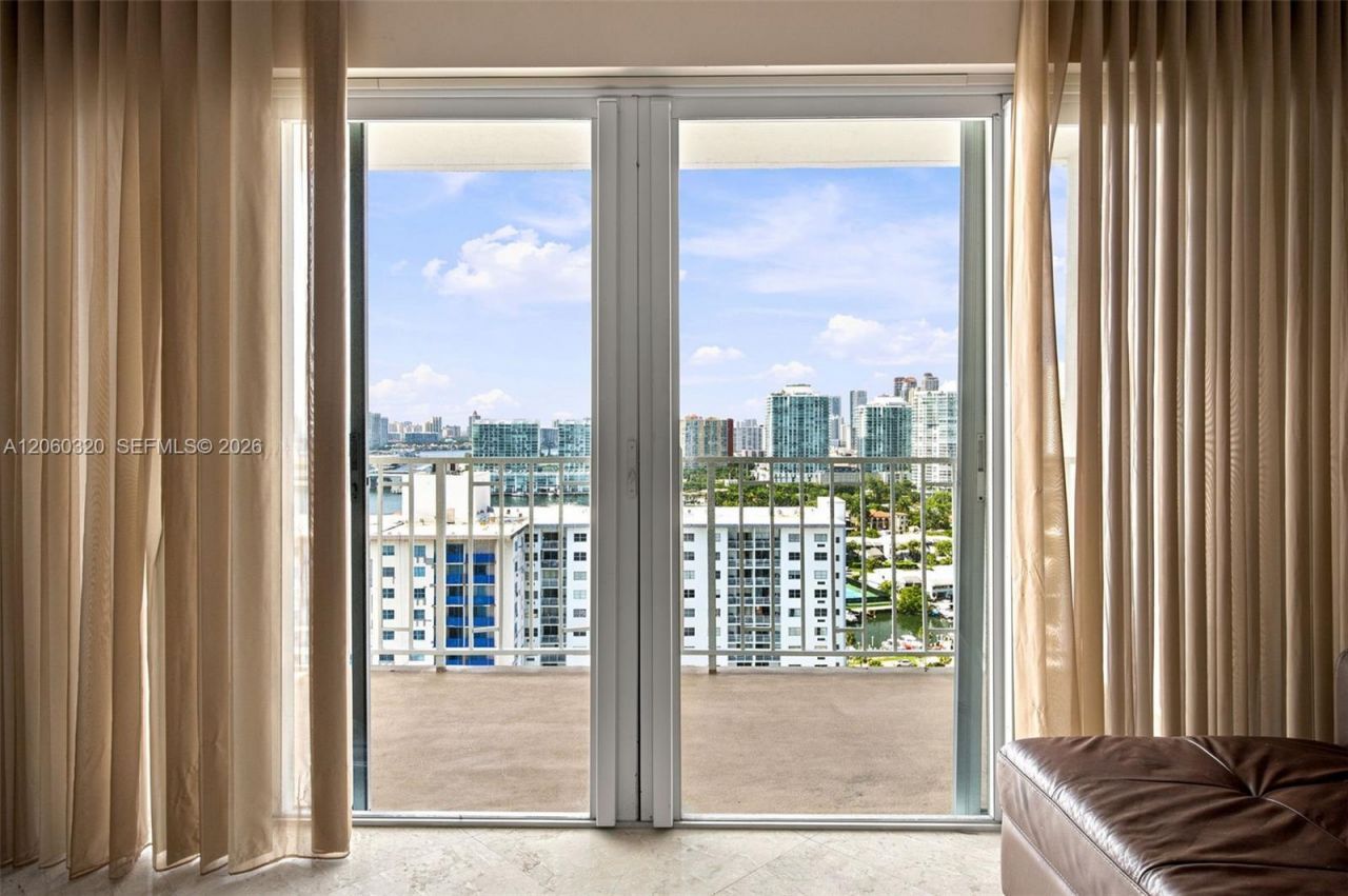 500 Bayview Dr, Unit 2121, Sunny Isles Beach, FL 33160 Photo