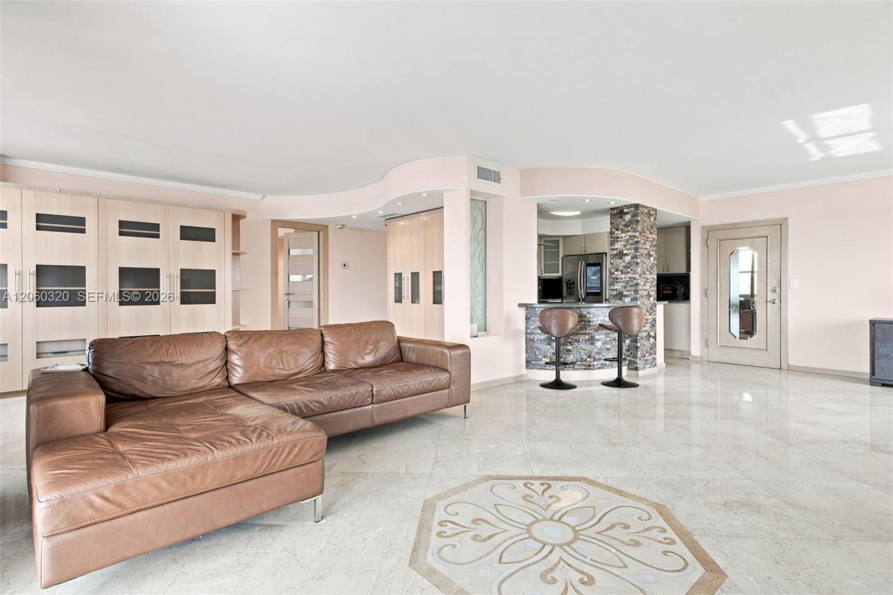 500 Bayview Dr, Unit 2121, Sunny Isles Beach, FL 33160 Photo