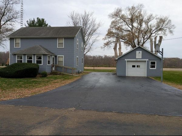 3793 W Cedar Street , Dixon, IL 61021