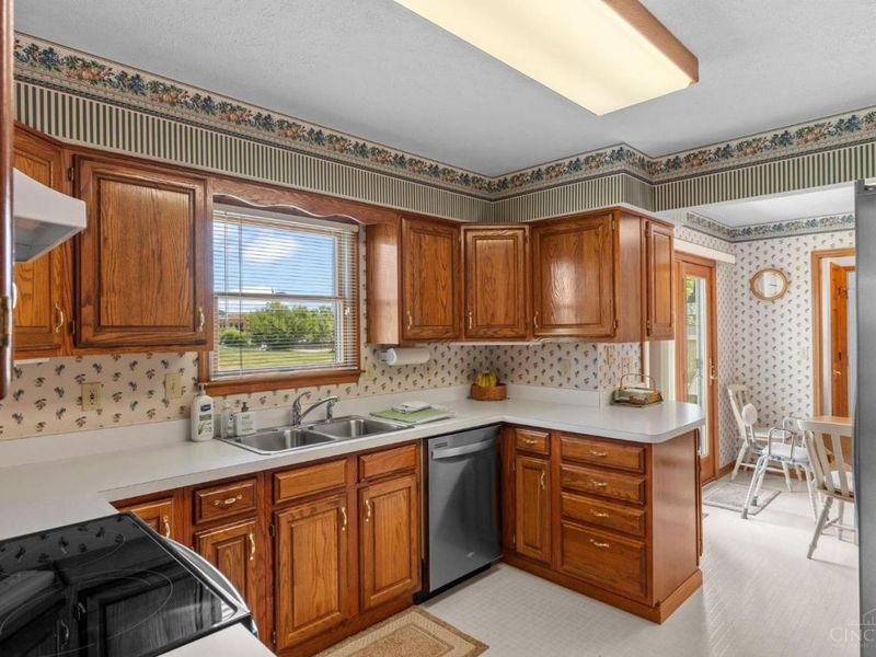 824 Kelly Drive, Wilmington, OH 45177 Photo 11