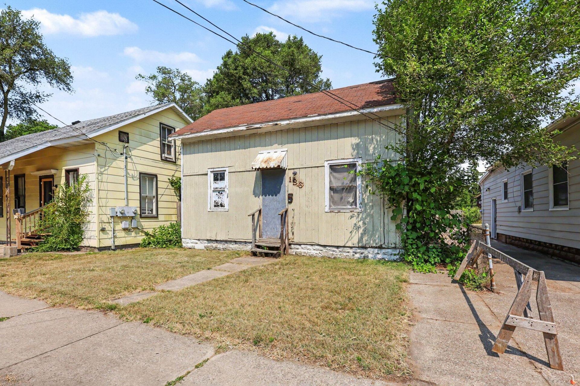 186 E Isabella Avenue, Muskegon, MI 49442 Main Photo