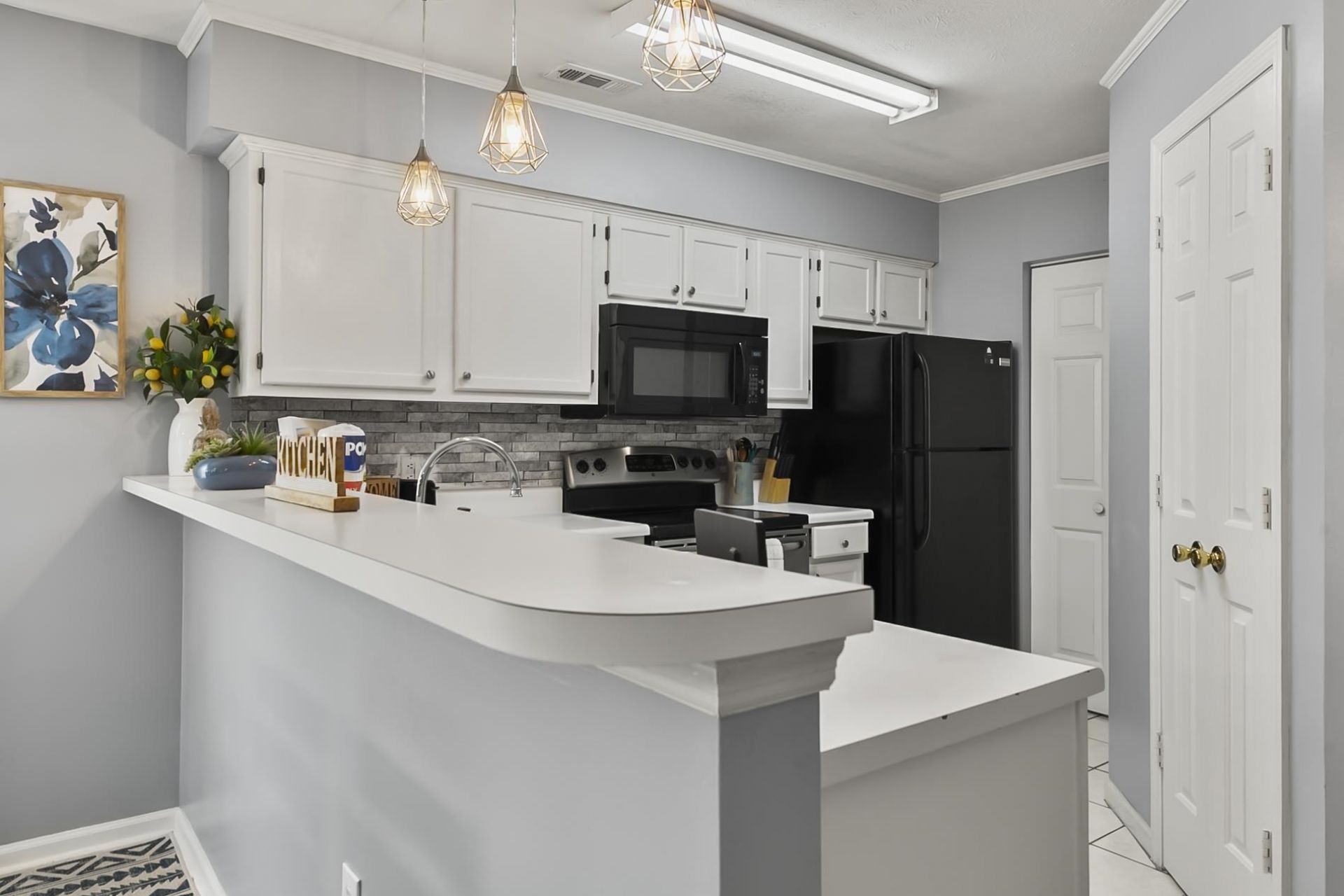 589 Blue River Ct.  Photo 6