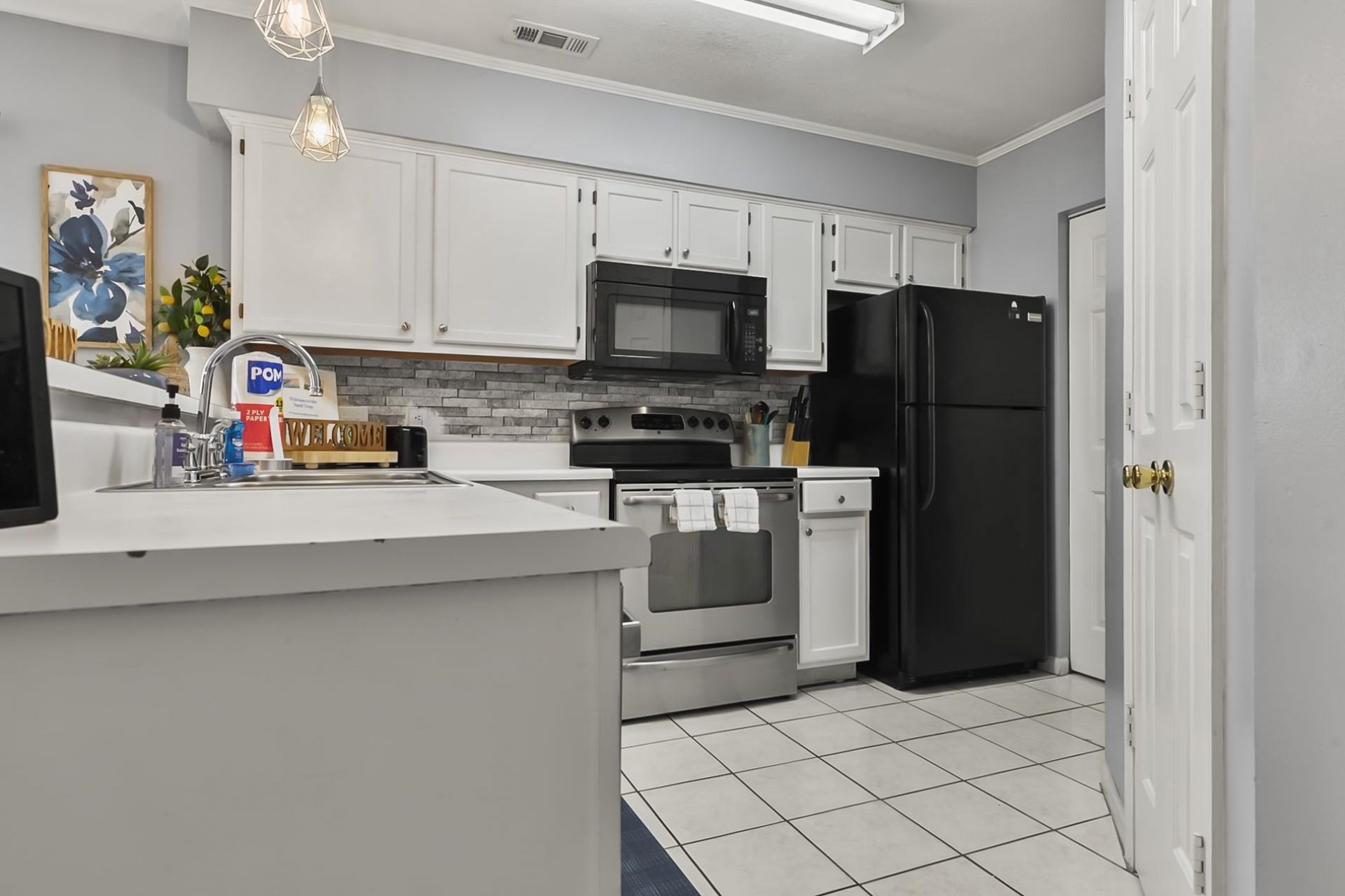 589 Blue River Ct.  Photo 8