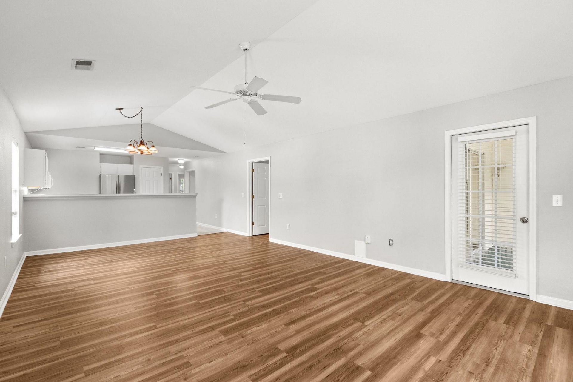 1208 River Oaks Dr.  Photo 10