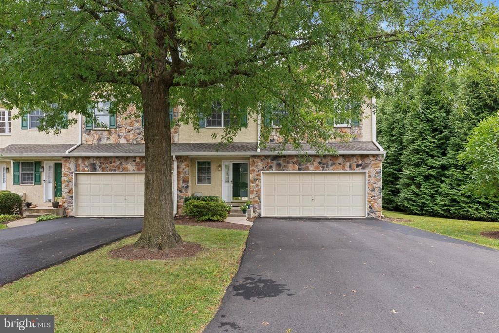 21 KERRY LANE , MALVERN, PA 19355