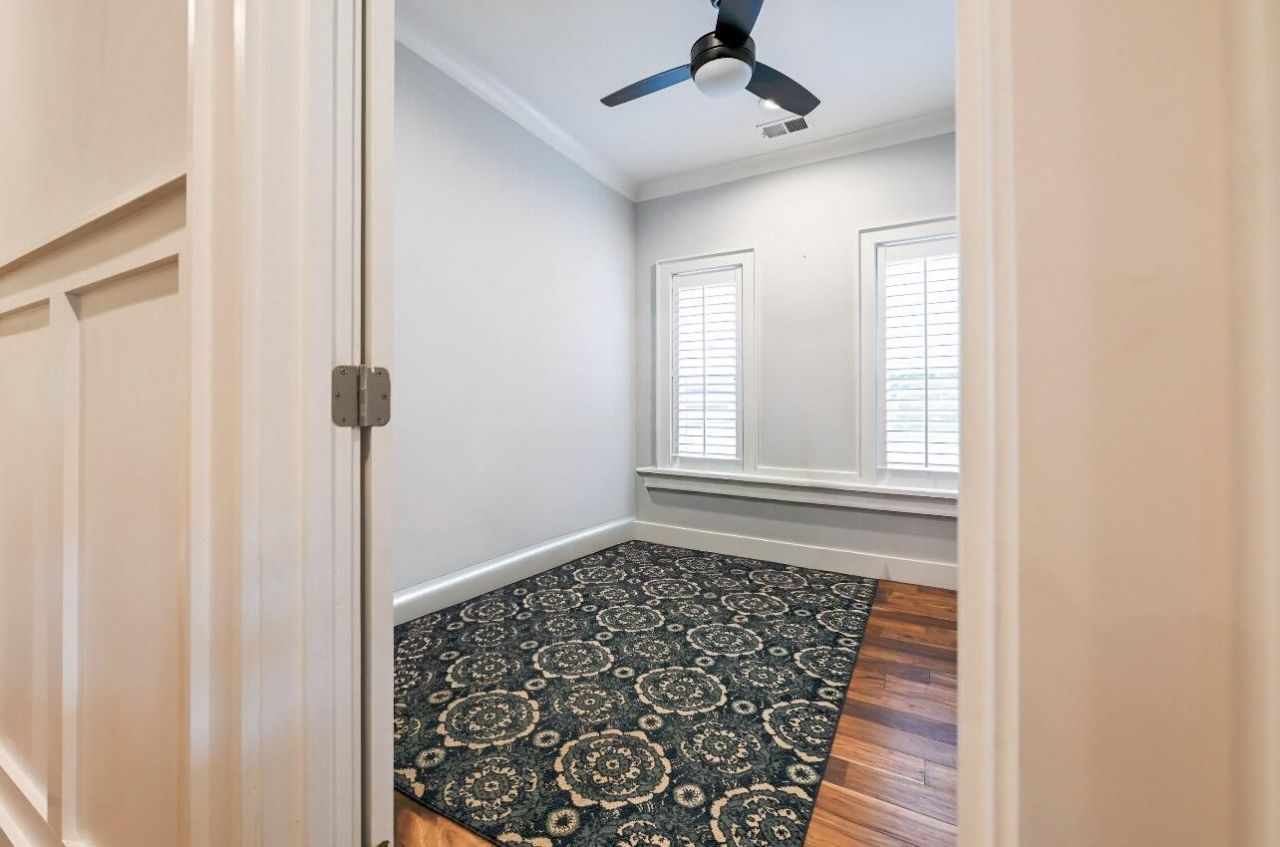 230 Winchime Court Photo 25