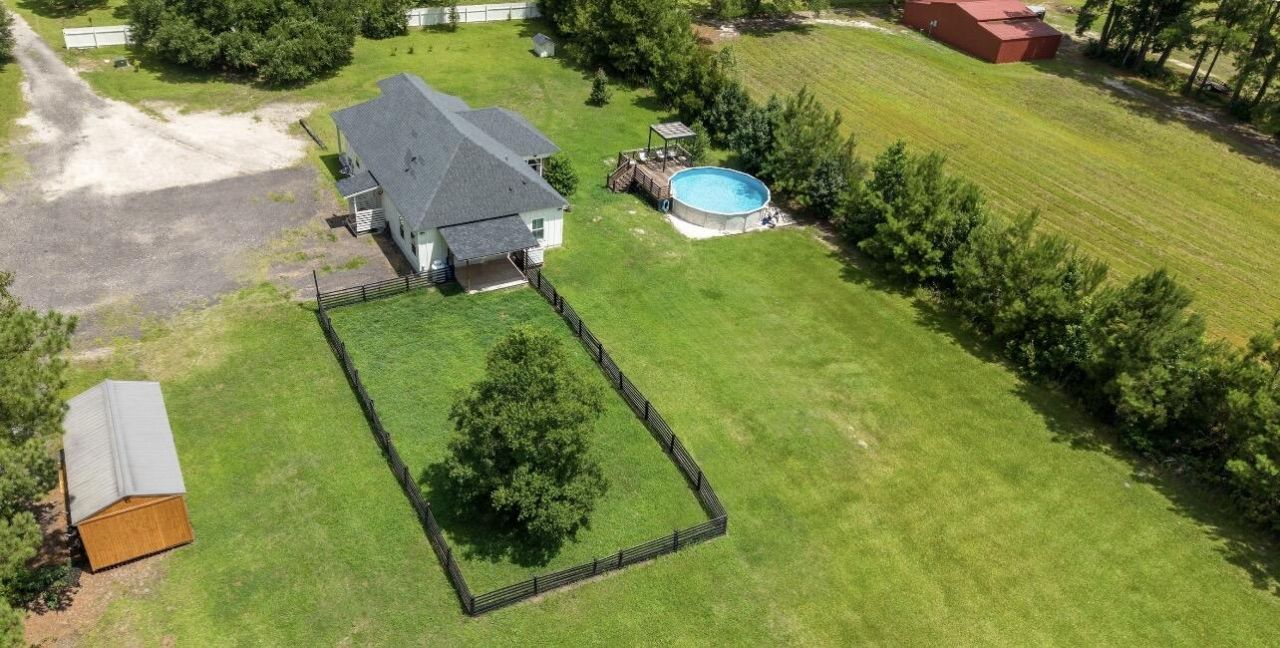 230 Winchime Court Photo 43