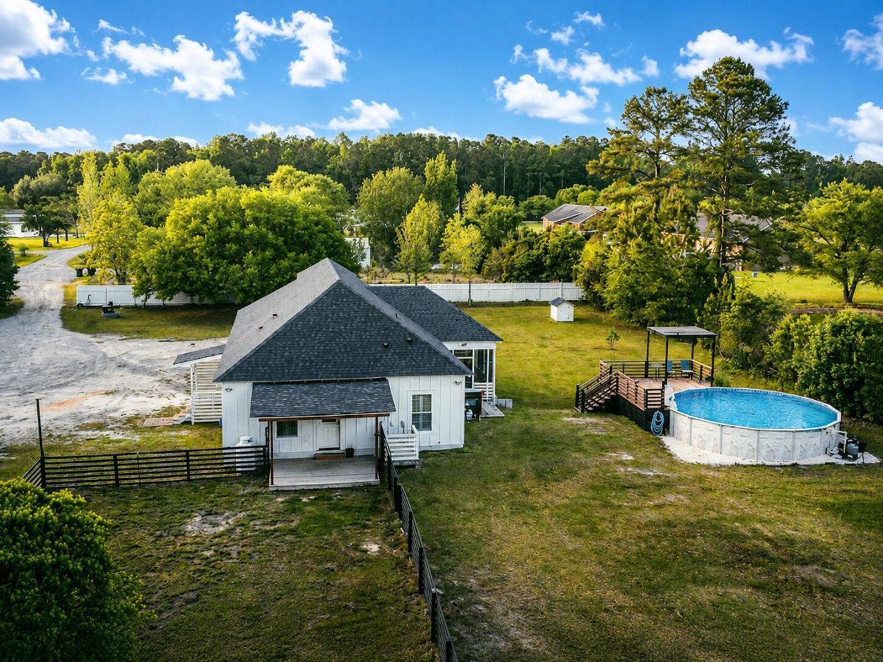 230 Winchime Court Photo 44
