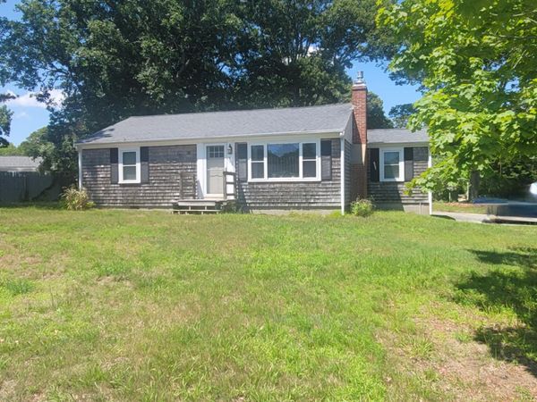 32 Chadwick Avenue , Hyannis, MA 02601