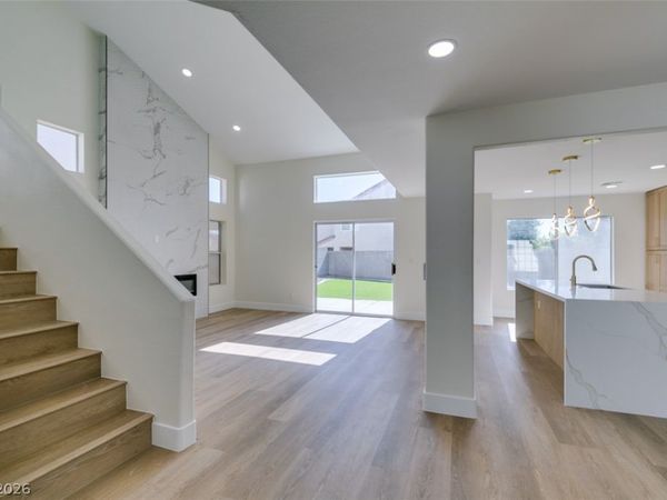 7708 License Street , Las Vegas, NV 89131