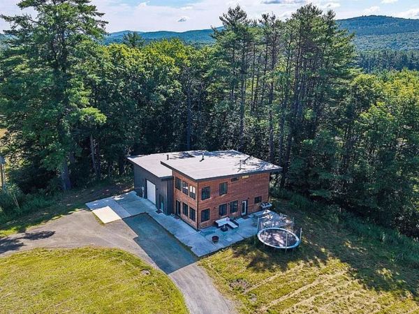 64 Bullock Road West, Norwich, VT 05055