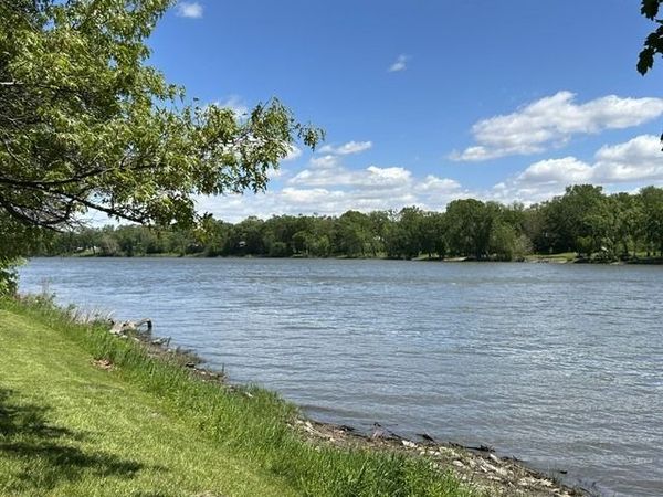 33709 S West River Road , Wilmington, IL 60481