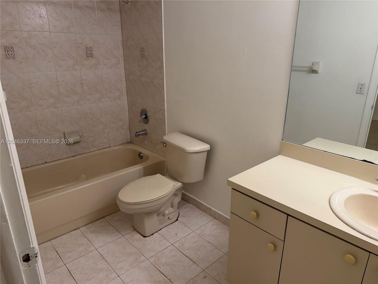 925 NW 82nd Ave, Unit 116-A, Miami, FL 33126 Photo