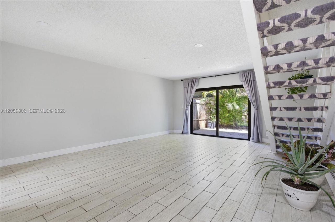 2950 NW 106th Ave, Unit 8, Sunrise, FL 33322 Photo