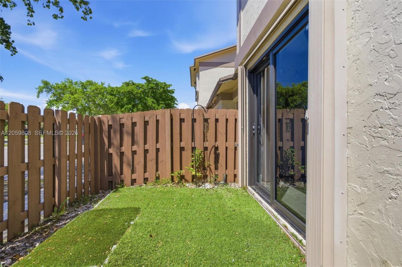 2950 NW 106th Ave, Unit 8, Sunrise, FL 33322 Photo