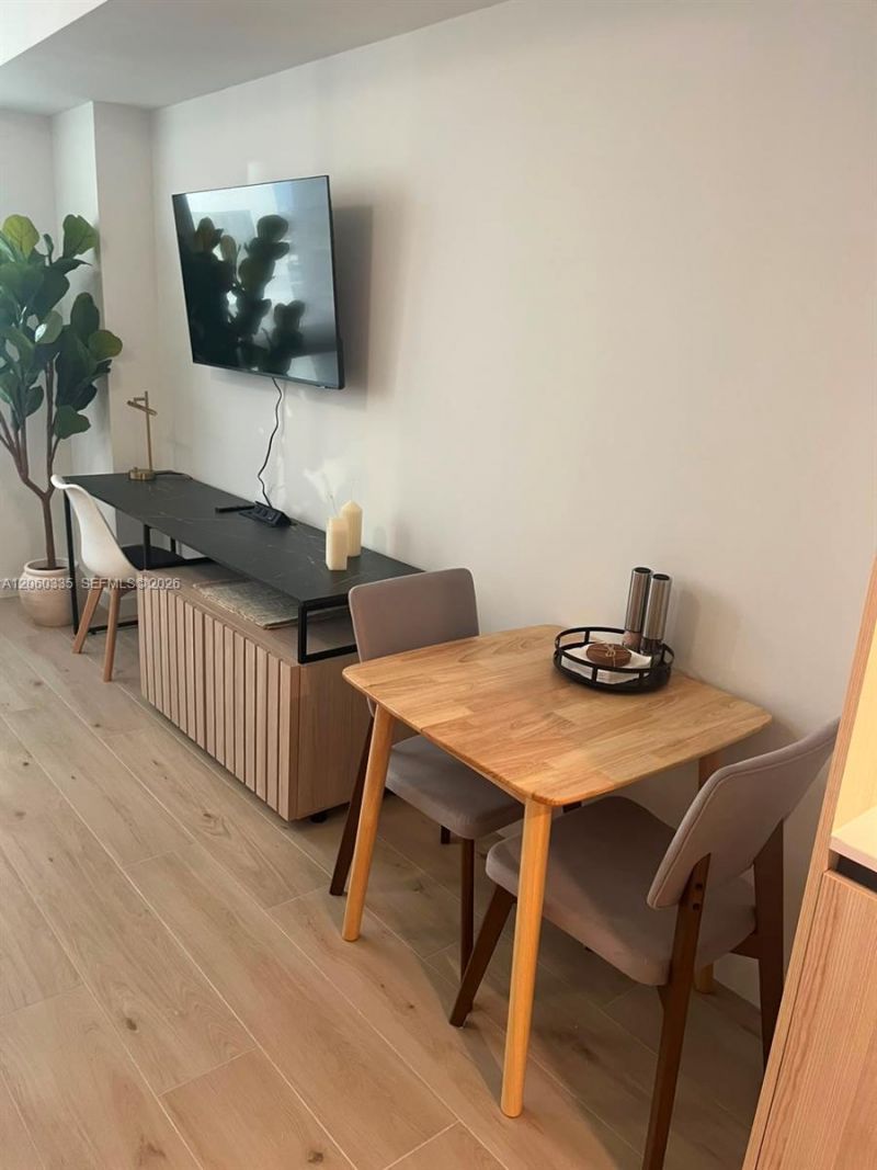 225 N Miami Ave, Unit 1810, Miami, FL 33128 Photo