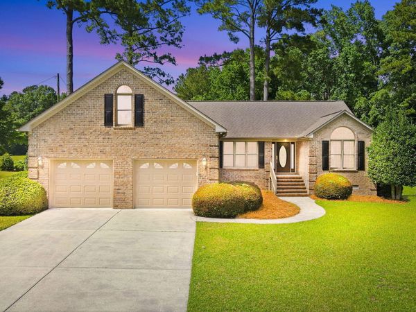 5208 Meadowbrook Drive, Trent Woods, NC 28562