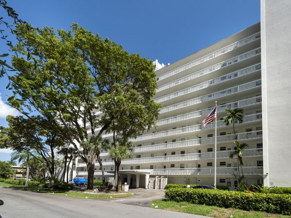 2555 NE 11th Street, Unit 803, Fort Lauderdale, FL 33304