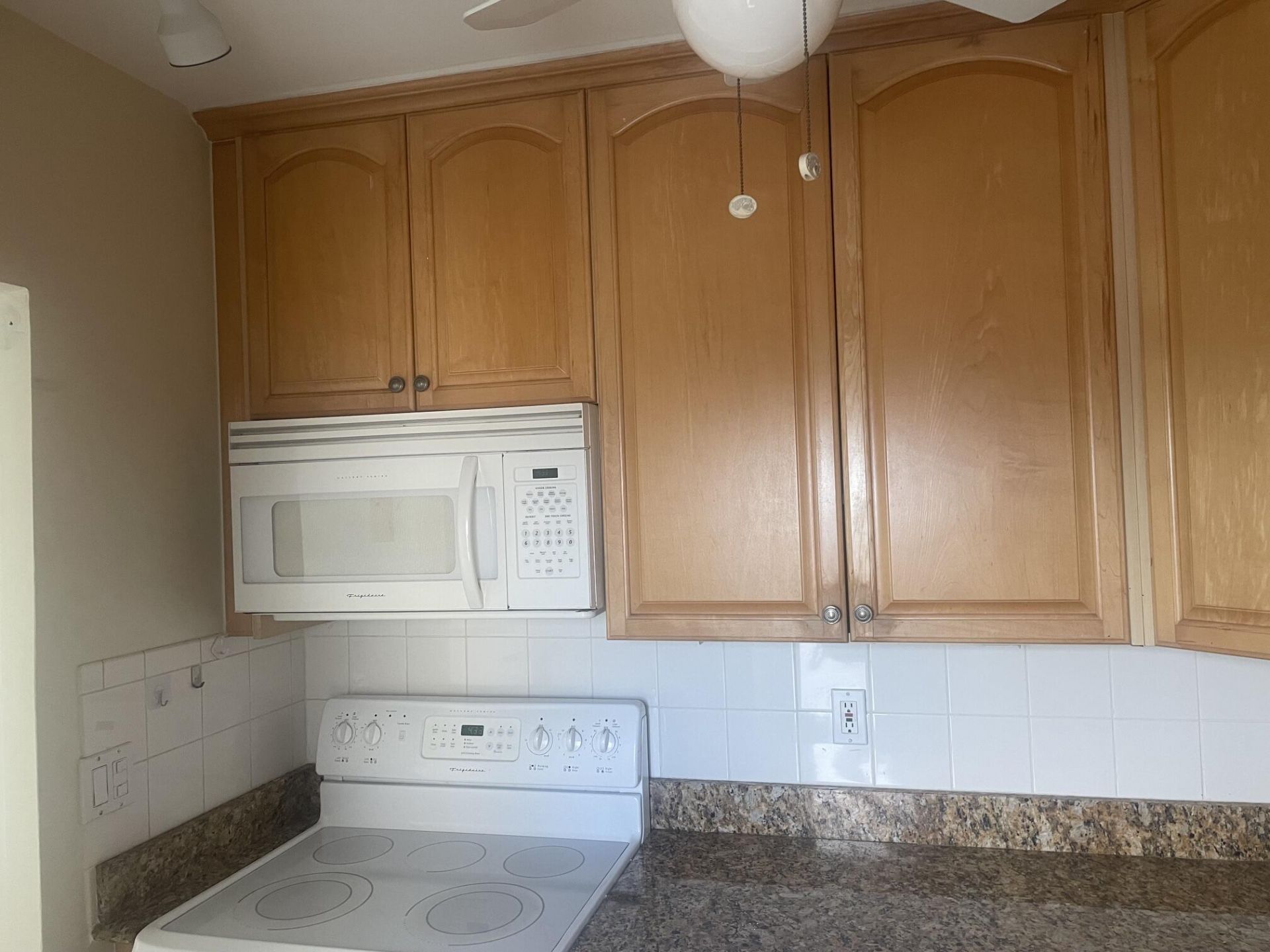 2555 NE 11th Street, Unit 803, Fort Lauderdale, FL 33304 Photo