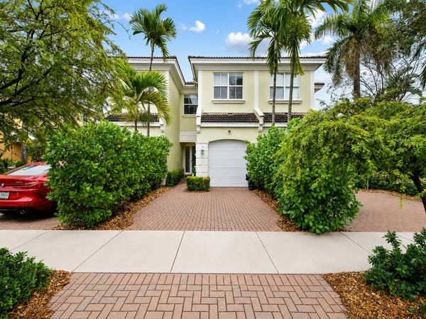 1226 NE 14th Avenue, Fort Lauderdale, FL 33304