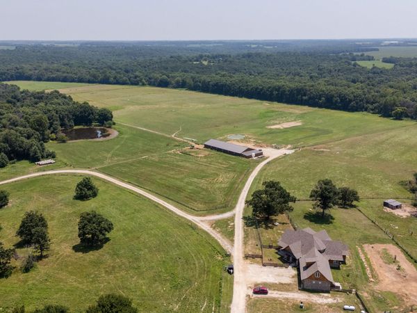 10591 NE 100th Road , Sheldon, MO 64784
