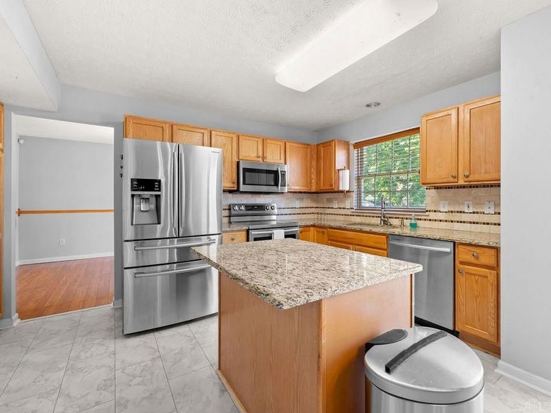 2444 Featherston Court, Miami Township, OH 45342 Photo 12