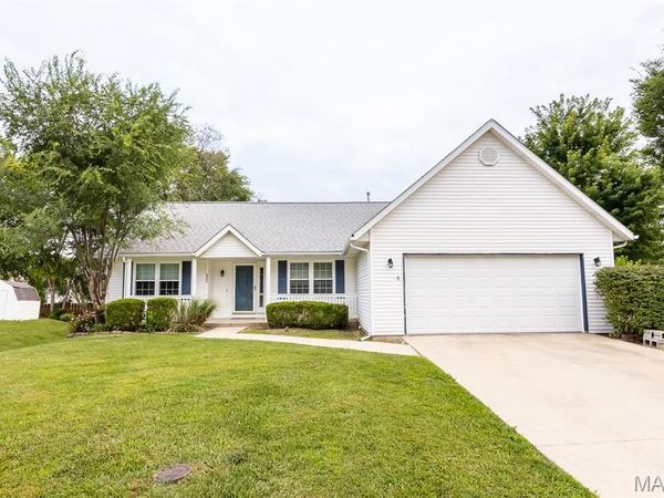 3246 Hunters Way, Belleville, IL 62221