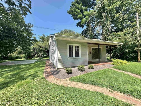 1119 SE Riverside Drive, Unit H, Evansville, IN 47713