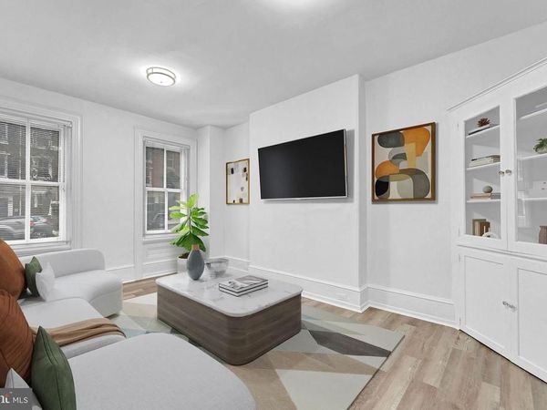 28 W AIRY STREET , NORRISTOWN, PA 19401