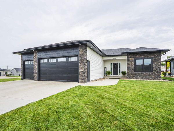 115 19th St SE, LeMars, IA 51031