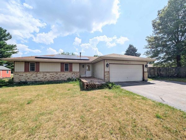4367 Straw Lane, ROSCOE, IL 61073