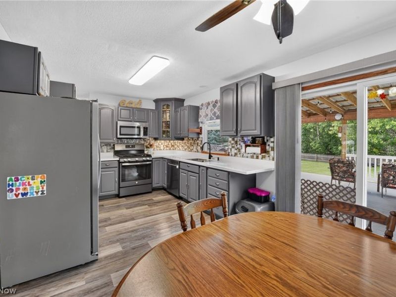 7402 Fayette Boulevard , Chippewa Lake, OH 44215 Photo 12