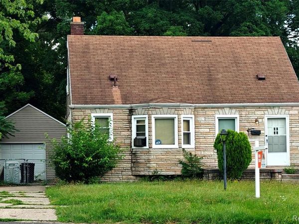 18660 Albert Street, Detroit, MI 48219