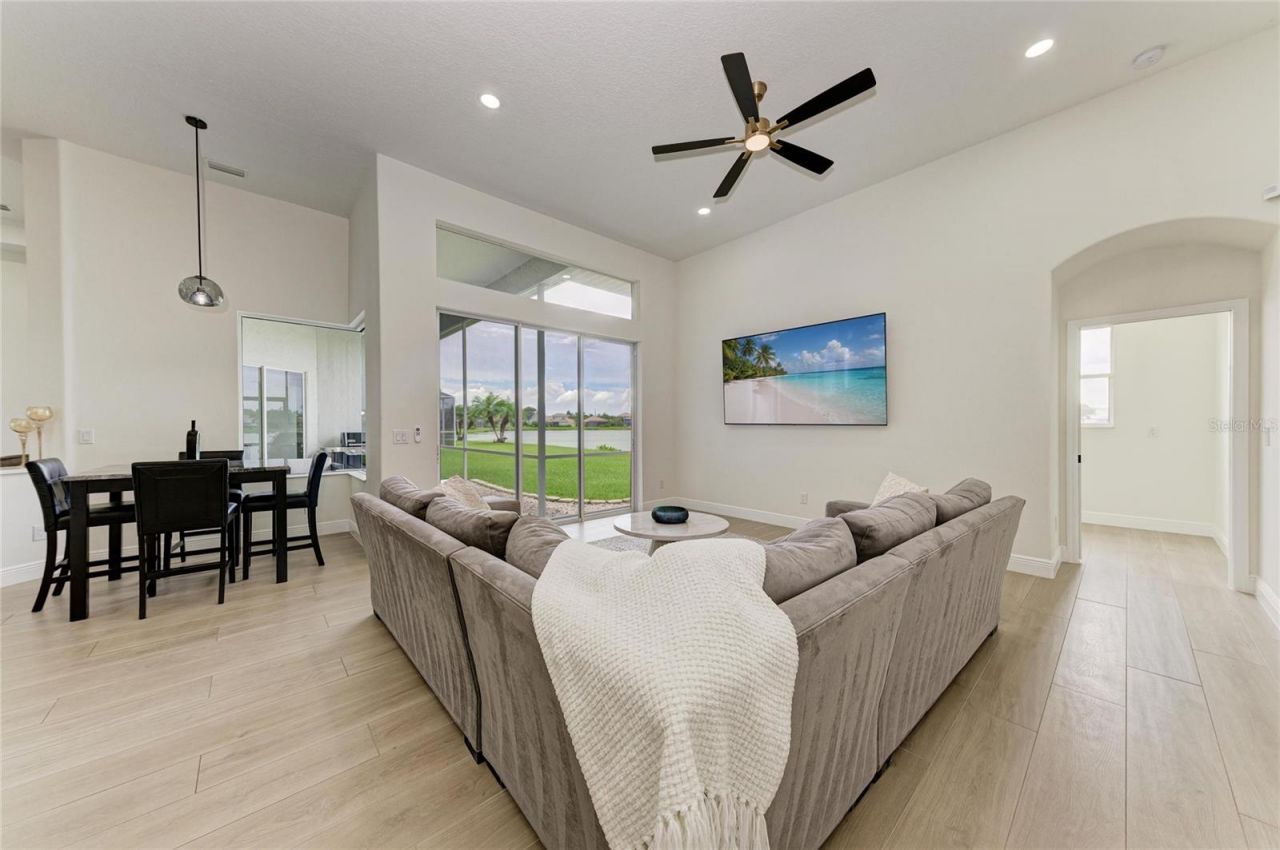 6988 74th Street Circle E, Bradenton, FL 34203 Photo