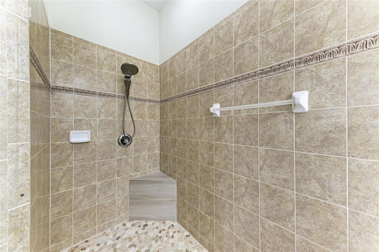 6988 74th Street Circle E, Bradenton, FL 34203 Photo
