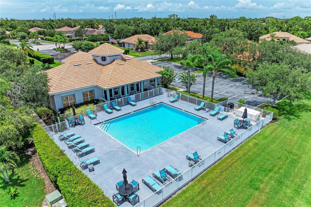 6988 74th Street Circle E, Bradenton, FL 34203 Photo
